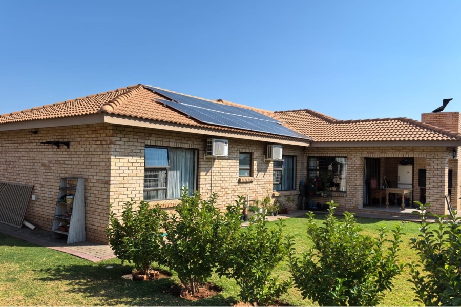 3 Bedroom Property for Sale in Hillcrest Northern Cape